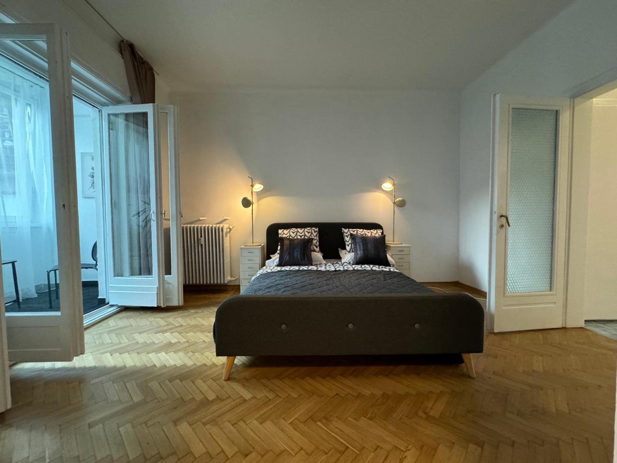 Airy & Beautiful Downtown Apartment Букурещ Екстериор снимка