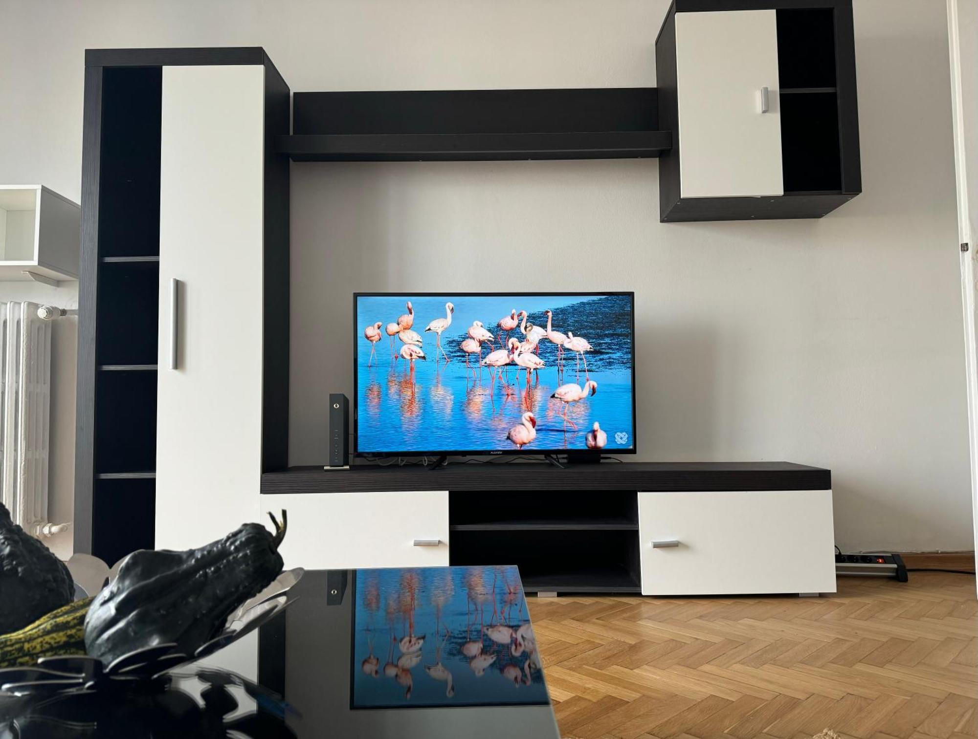 Airy & Beautiful Downtown Apartment Букурещ Екстериор снимка