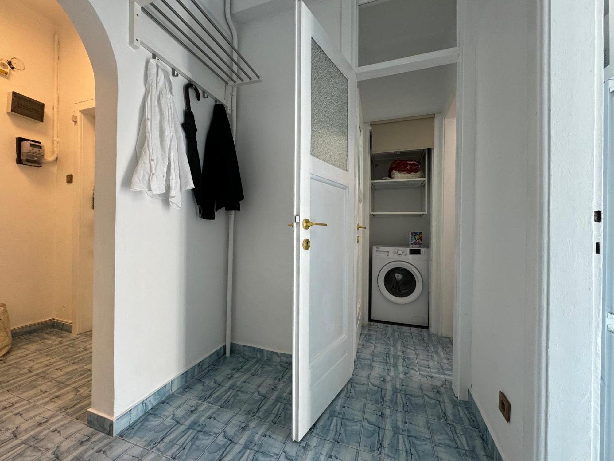 Airy & Beautiful Downtown Apartment Букурещ Екстериор снимка